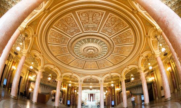 Ateneul_Român_-_Interior-600x360