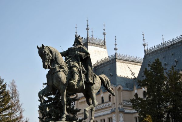 103191515_907744539702323_3871891303080822470_o-600x402