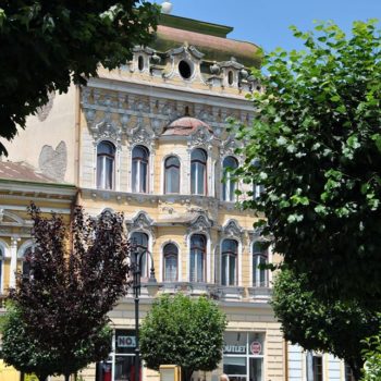 106574380_924272514716192_6822321525645947936_o-350x350