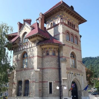 109685392_935887110221399_5087380664556824981_o-350x350