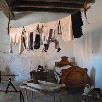 22047974_312829205860529_1236842954435988332_o-350x350