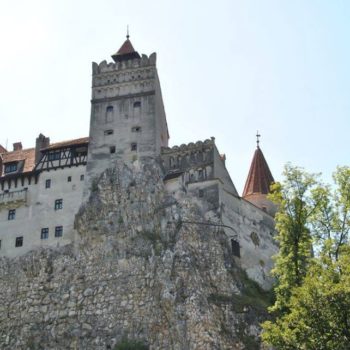 28071226_370624063414376_4277657464520018587_o-350x350