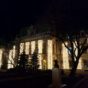 28619033_379387782538004_6778247697190865664_o-350x350