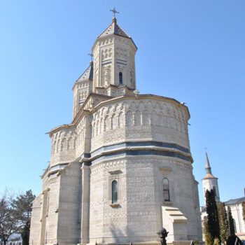 28827914_379142489229200_3011820283455356870_o-350x350