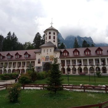 35403557_419723088504473_7614143465735061504_o-350x350