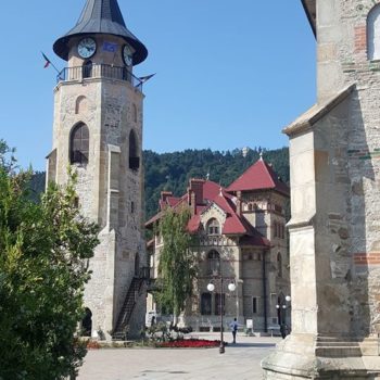 69090894_690300961446683_8298572364350750720_o-350x350