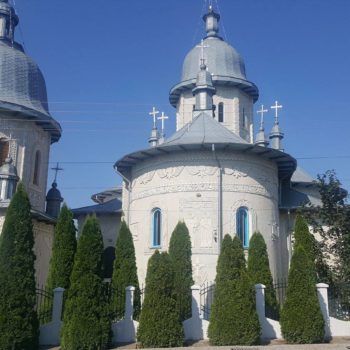 69262844_690280474782065_4271241338311147520_o-350x350