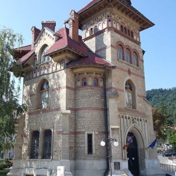 69650855_690300954780017_7798210473958047744_o-350x350