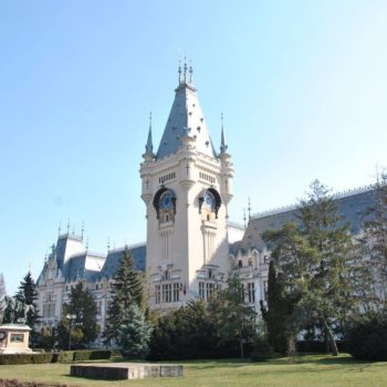 69926381_700036050473174_7620871690918035456_o-350x350