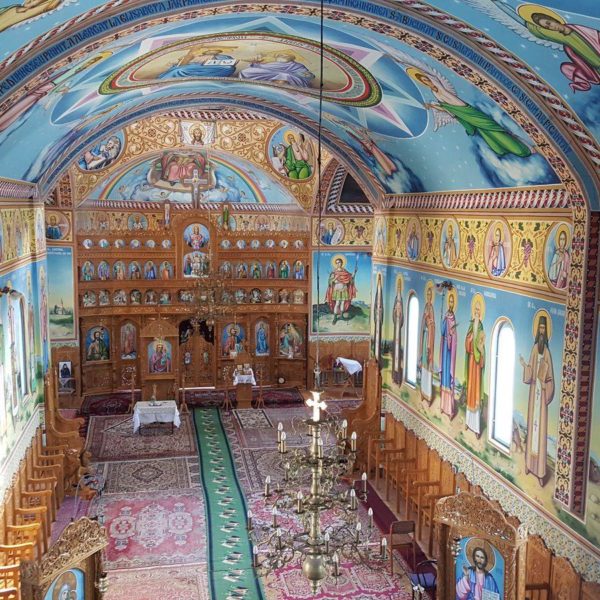 69253978_690280498115396_844401647114256384_o-600x600