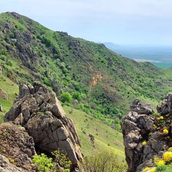 muntii_macinului3-350x350