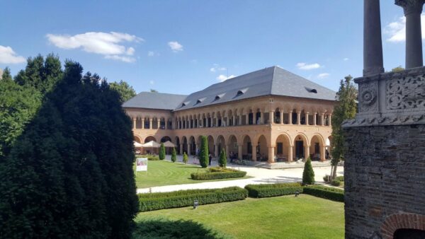 castelul_mogosoaia9-600x338