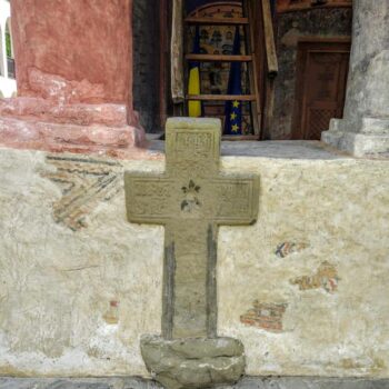 biserica_brezoi8-350x350