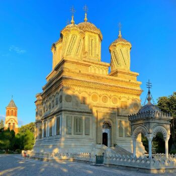 curtea_de_arges-350x350