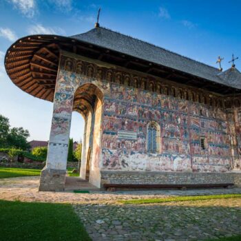 manastirea_humorului3-350x350