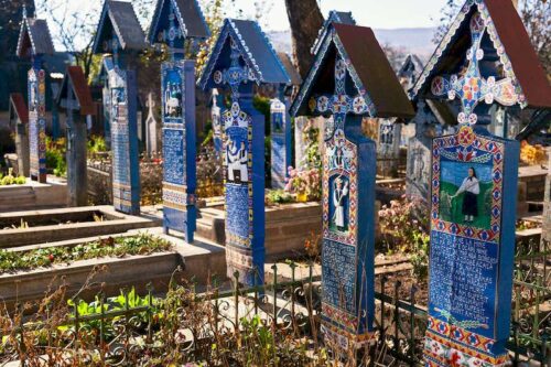 froehlicher-friedhof-sapanta-500x333